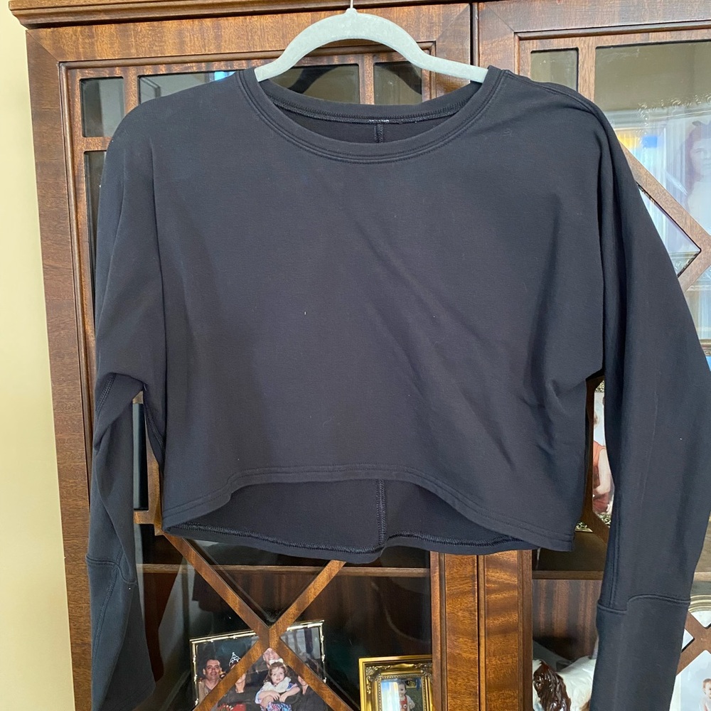 Lululemon Black Long Sleeve Crop Top